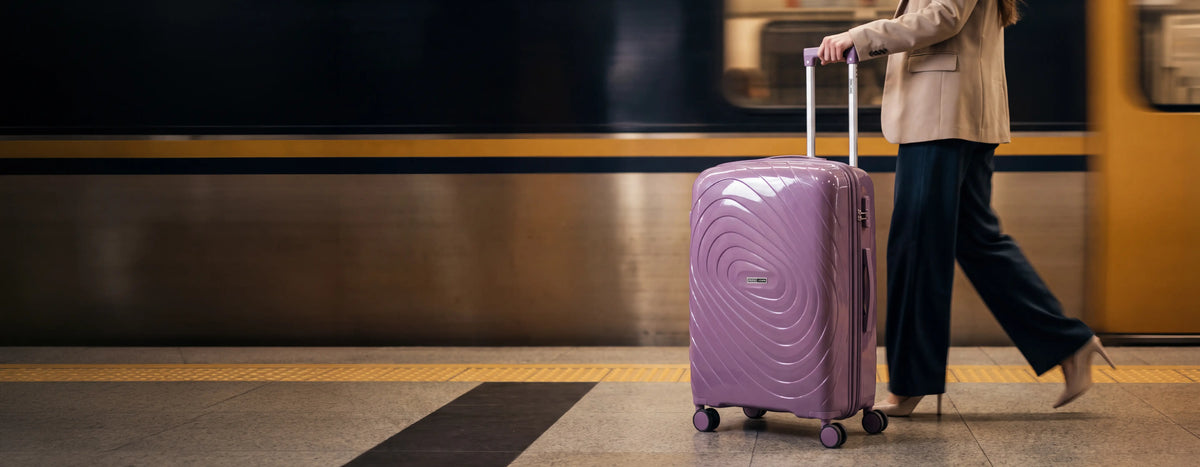 اكتشف سهولة السفر مع أمتعة خفيفة