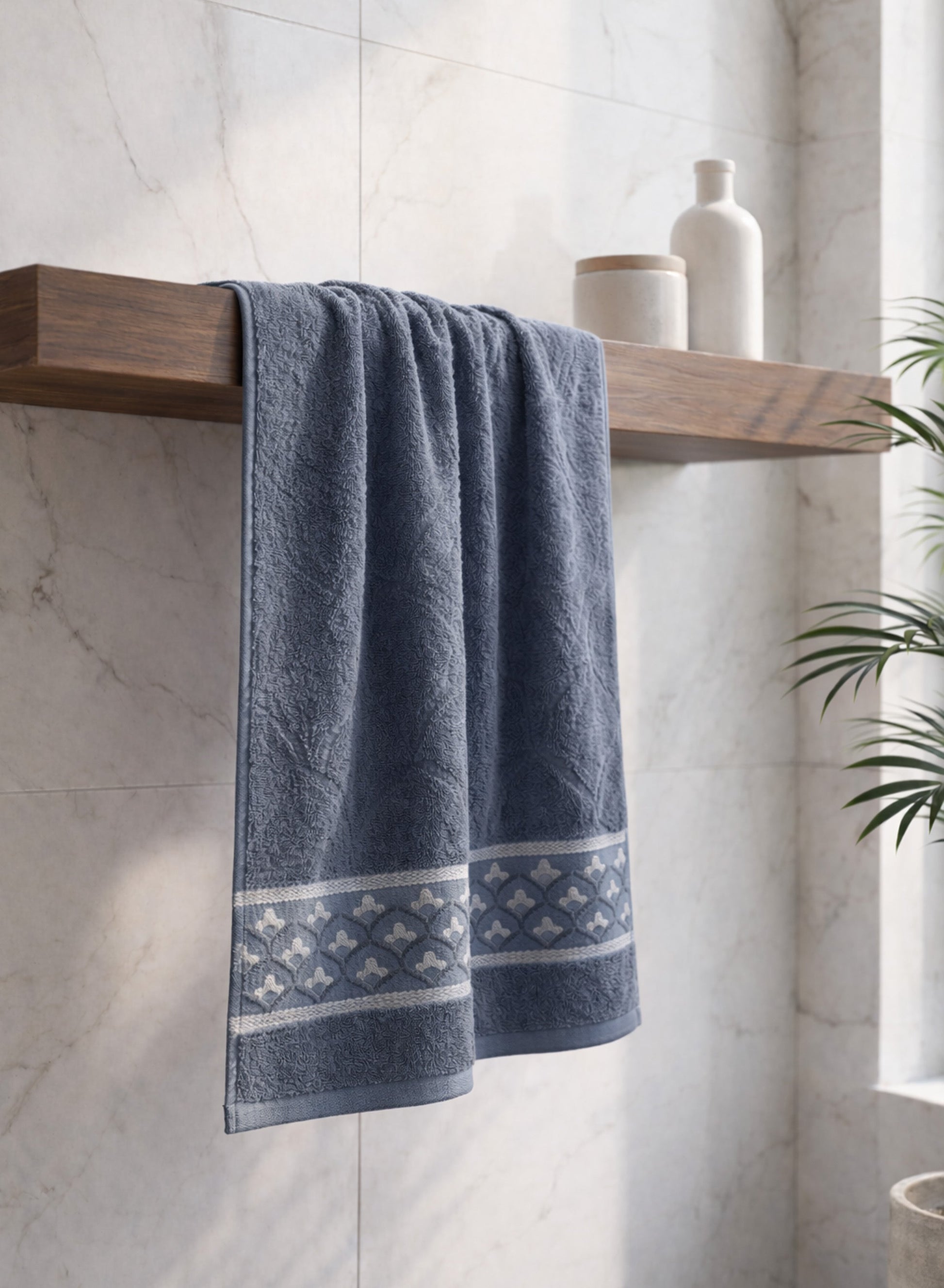 Parrylife Solo Bath Towel  Highly Absorbent & Fade Resistant Cotton Blend 70x140 CM Home & Travel Towel  PARAJOHN UAE