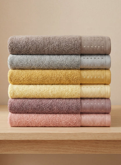 Parrylife Comfort Plus Bath Towel – Soft & Highly Absorbent Cotton Blend, Fade-Resistant, 70×140 cm  PARAJOHN UAE