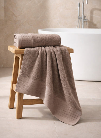 Parrylife Comfort Plus Bath Towel – Soft & Highly Absorbent Cotton Blend, Fade-Resistant, 70×140 cm  PARAJOHN UAE